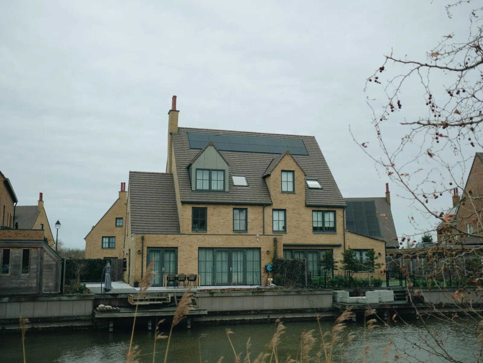 Zonnepanelen en Saldering bij Verhuizen: Wat Nu?